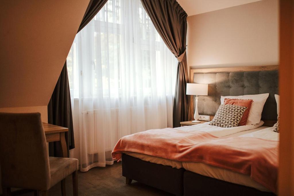 Hotel Debowy Biowellness & Spa Gory Sowie Bielawa  Bagian luar foto