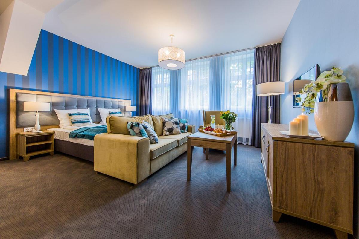 Hotel Debowy Biowellness & Spa Gory Sowie Bielawa  Bagian luar foto