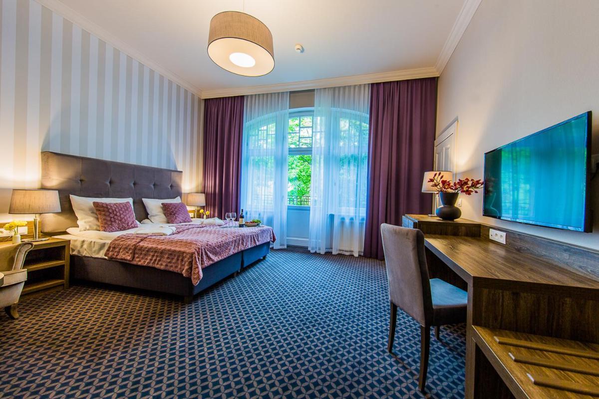 Hotel Debowy Biowellness & Spa Gory Sowie Bielawa  Bagian luar foto